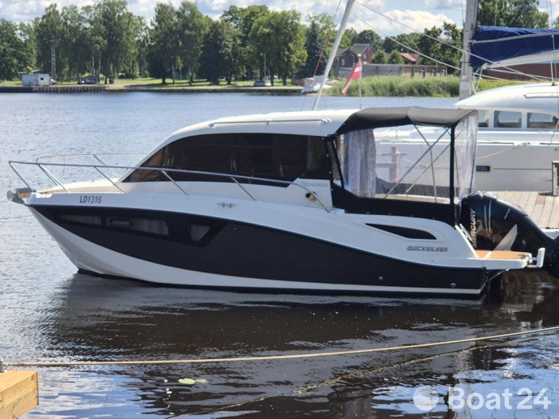 Quicksilver 755 Weekend