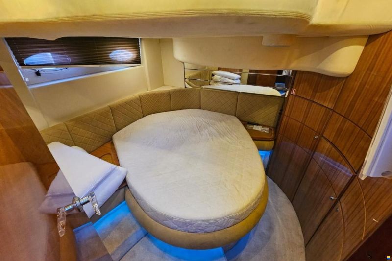 Azimut 46
