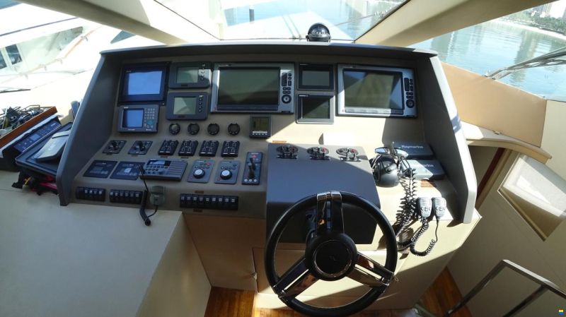 Numarine 102 Flybridge