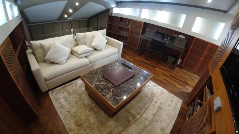 Numarine 102 Flybridge