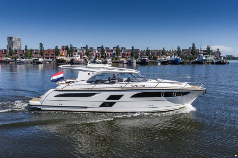 Marex 360 Cabriolet Cruiser