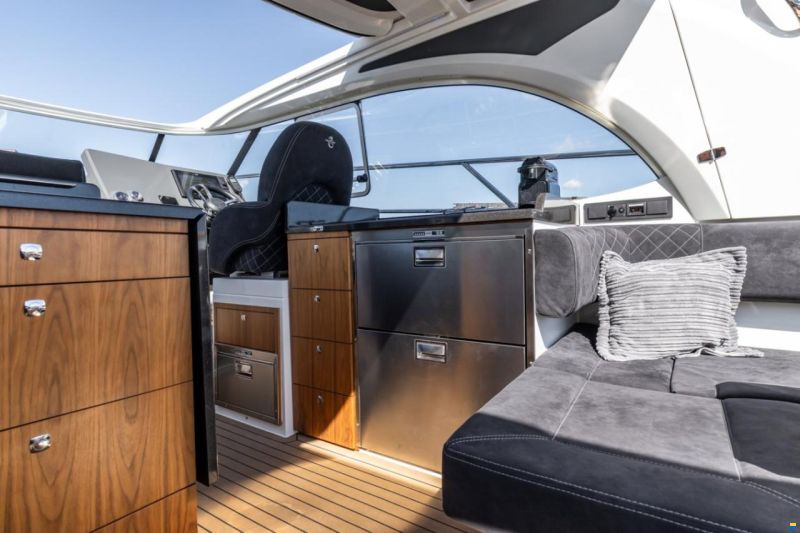Marex 360 Cabriolet Cruiser
