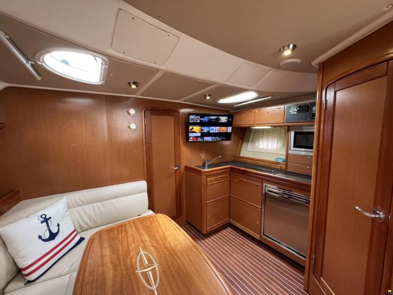 Bavaria 37 HT