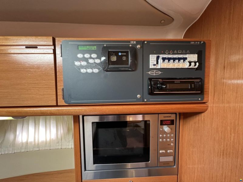 Bavaria 37 HT