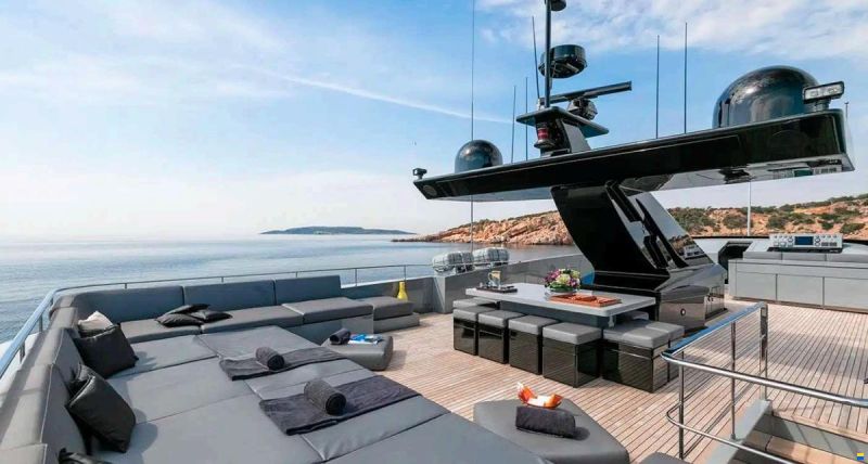 Admiral Yachts 39m