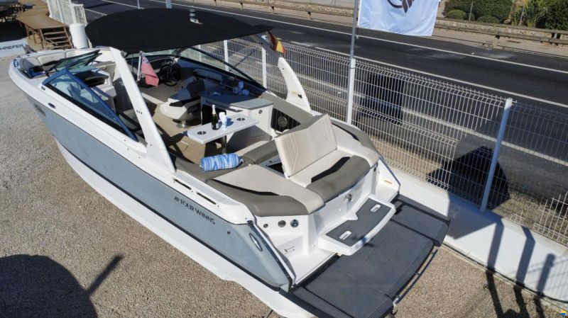 Four Winns H260