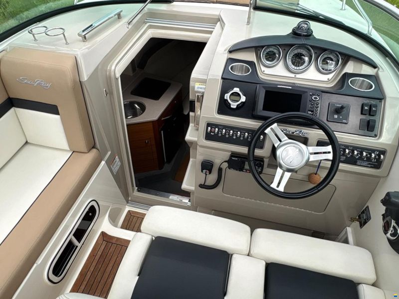 Sea Ray 265 Sundancer
