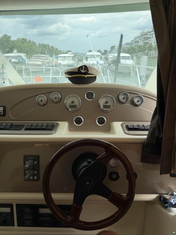 Prestige 36