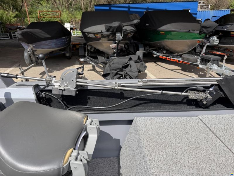VBoats V50 Fish