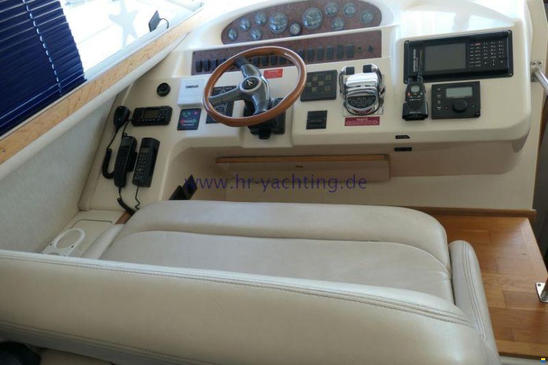 Sea Ray 400 Sedan Fly
