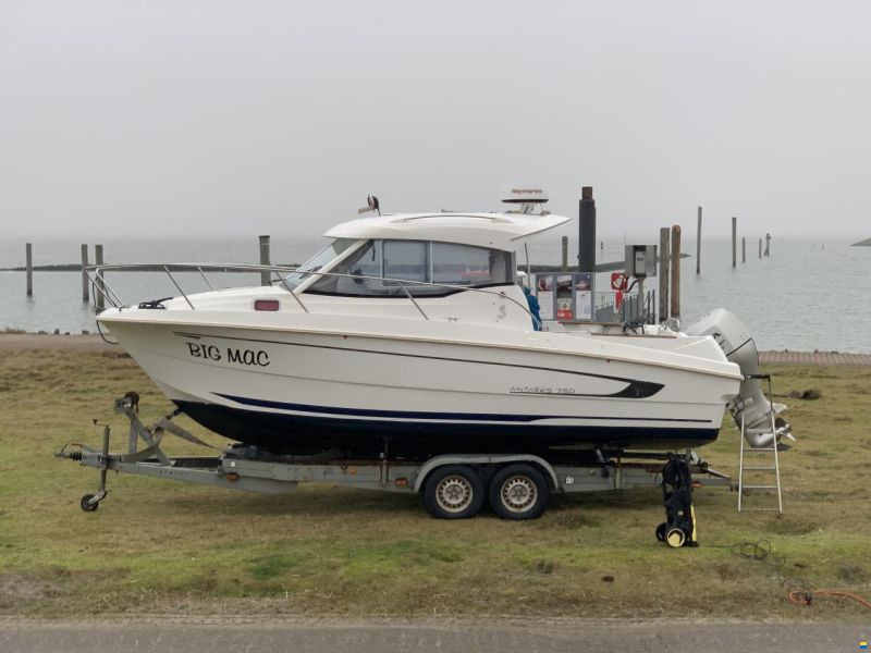 Beneteau Antares 750