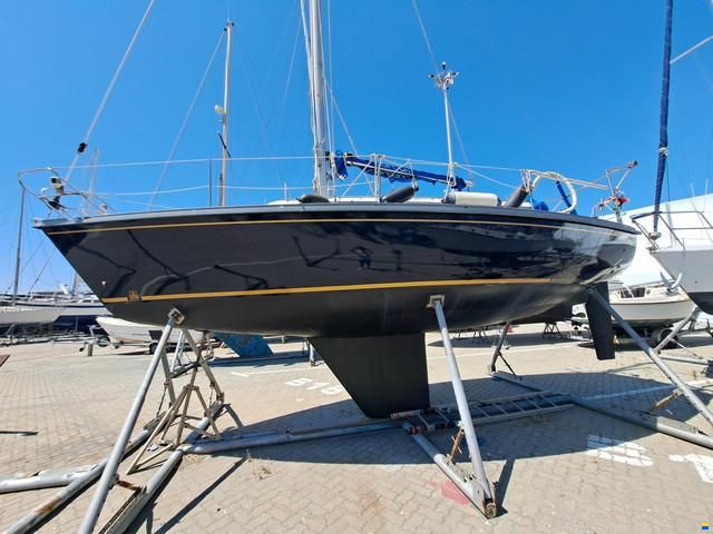 Dufour 3800