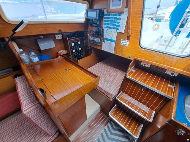 Dufour 3800