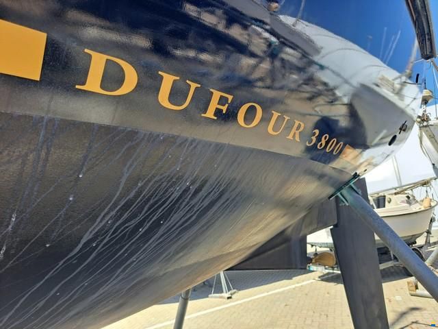 Dufour 3800