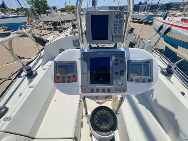Dufour 3800
