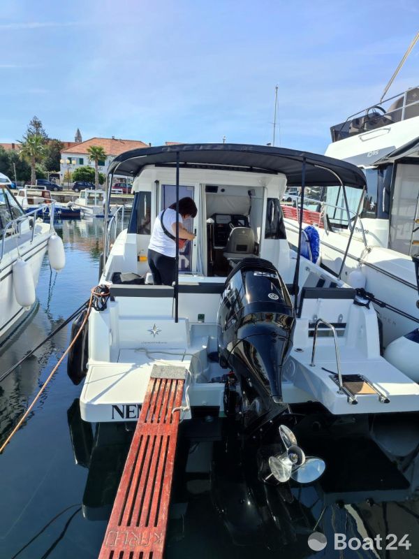 Jeanneau MF 795 S2