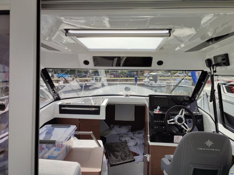 Jeanneau MF 795 S2