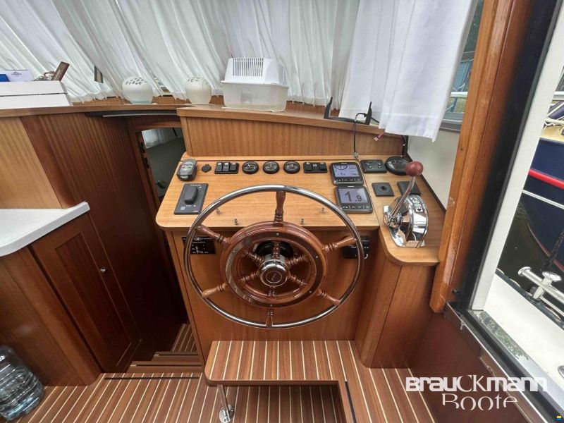 Linssen CLASSIC STURDY 28 SEDAN