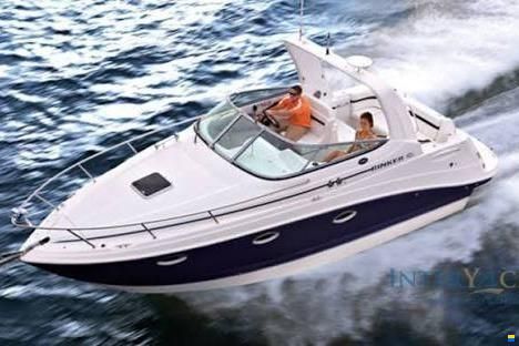 Rinker 260 Express Cruiser