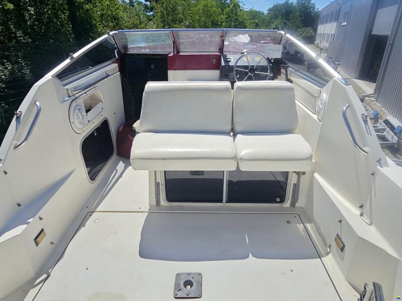 Maxum 2300 SCR