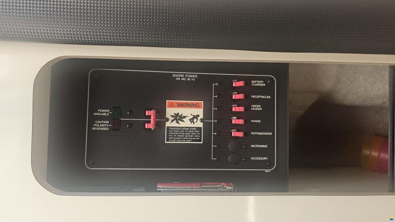 Maxum 2300 SCR