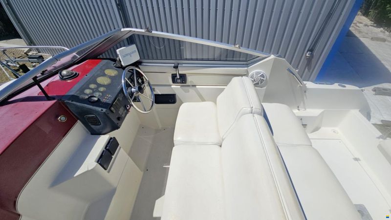 Maxum 2300 SCR