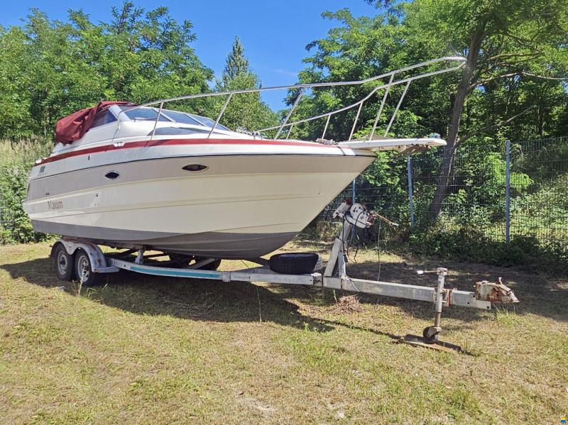 Maxum 2300 SCR