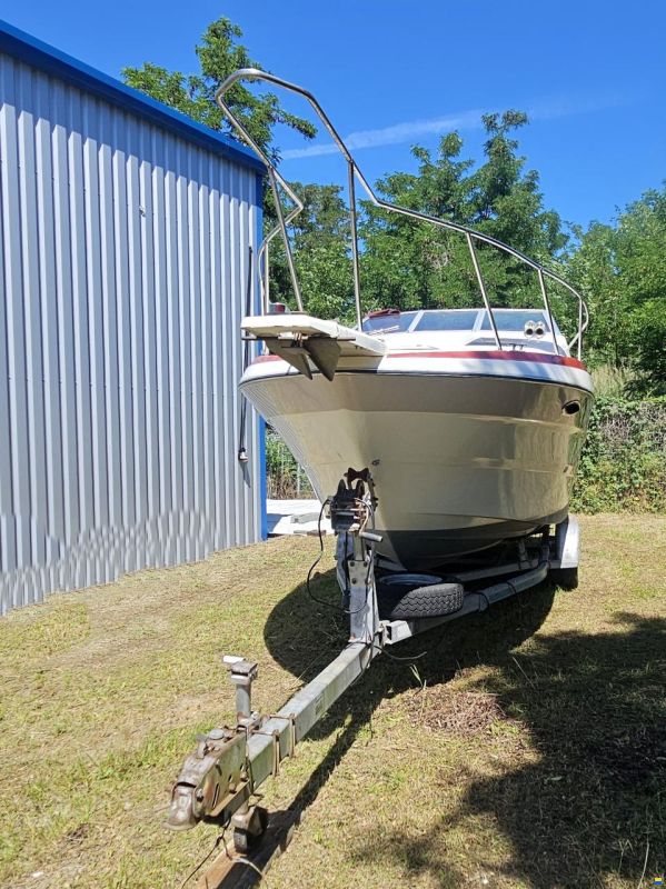 Maxum 2300 SCR