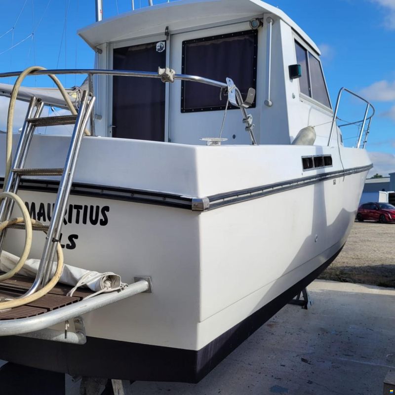 Beneteau Antares 800