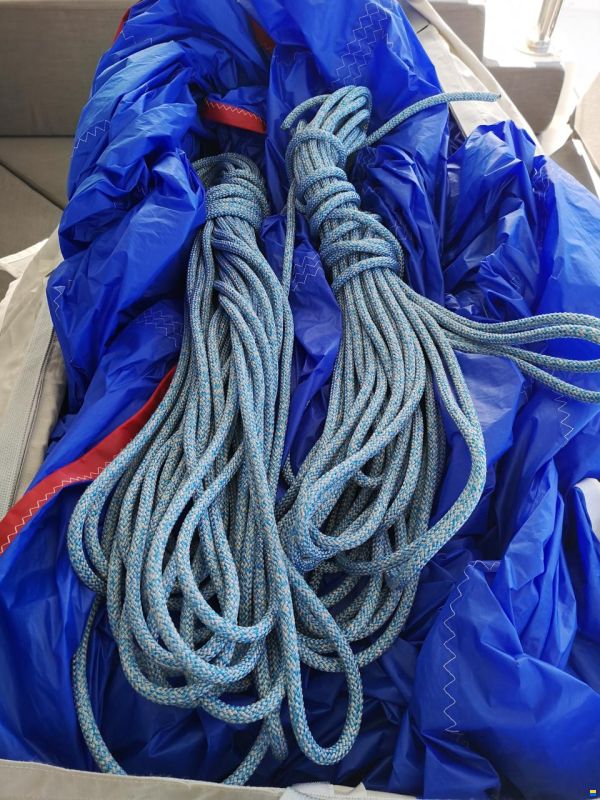 Lagoon 400