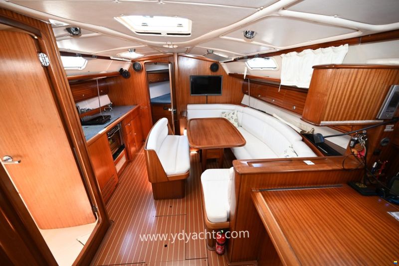 Bavaria 38