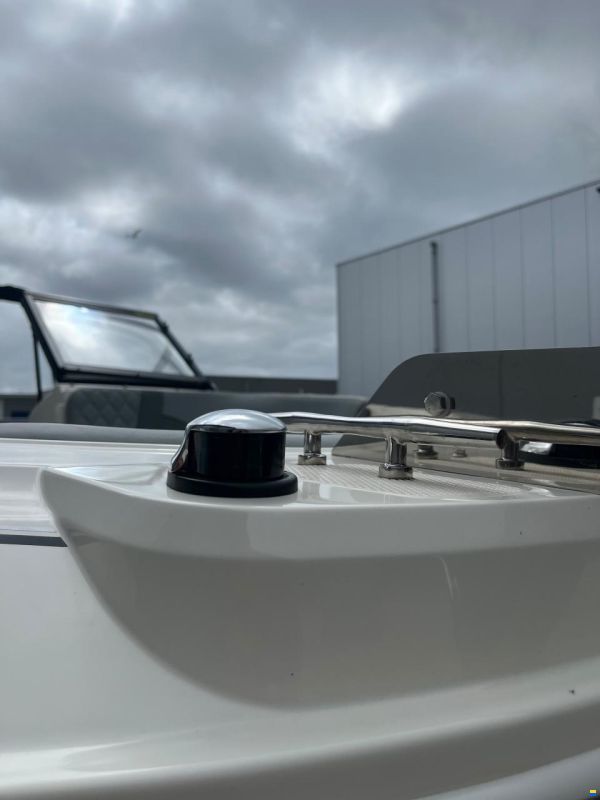Bayliner VR5 E