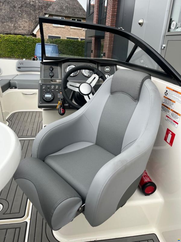 Bayliner VR5 E