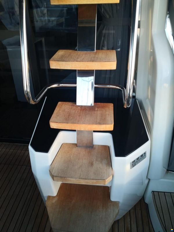 Cranchi 52E