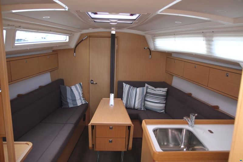 Bavaria CRUISER 34