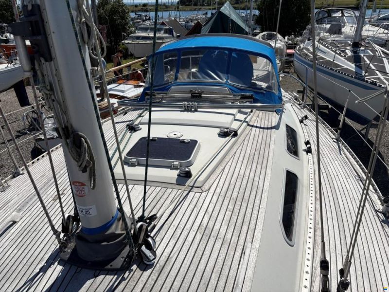 Sweden Yachts 340