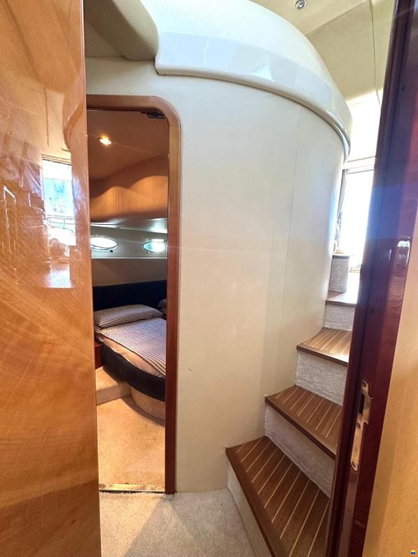 Azimut 46