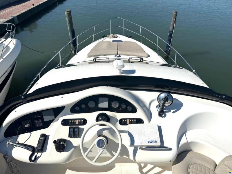 Azimut 46