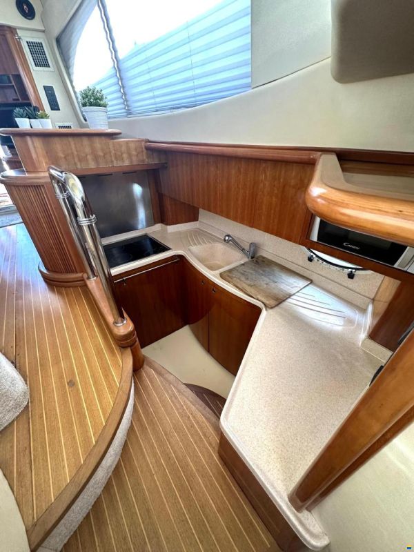 Azimut 46