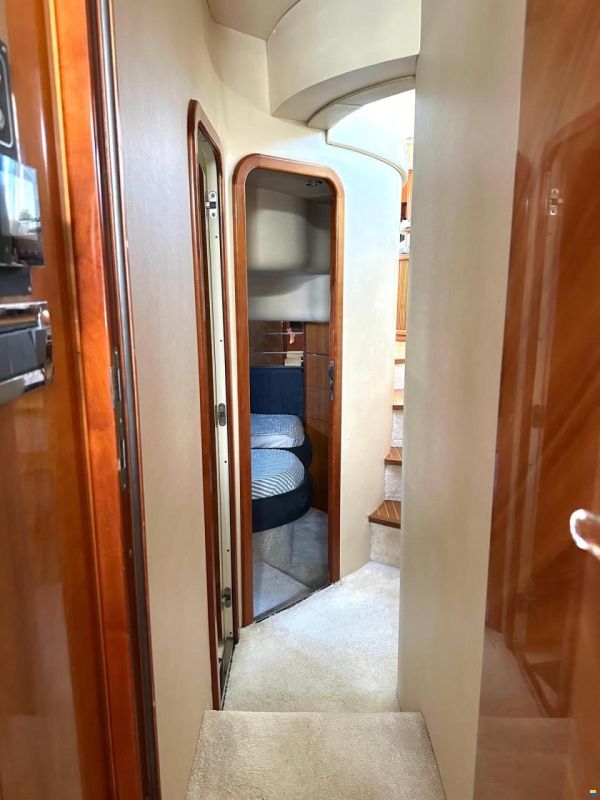 Azimut 46
