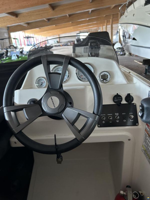 Quicksilver 475 Axess