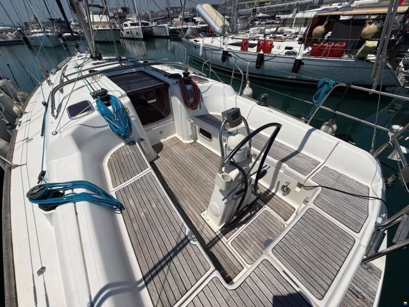 Dufour 365
