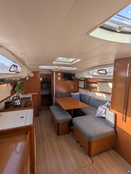 Beneteau Oceanis 40