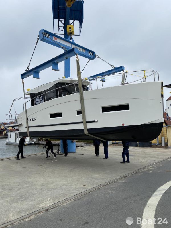 Cobra Yacht Futura 36