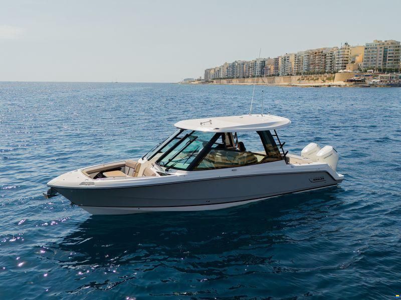 Boston Whaler Vantage 330