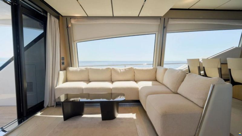 Ferretti 720