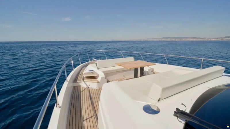 Ferretti 720