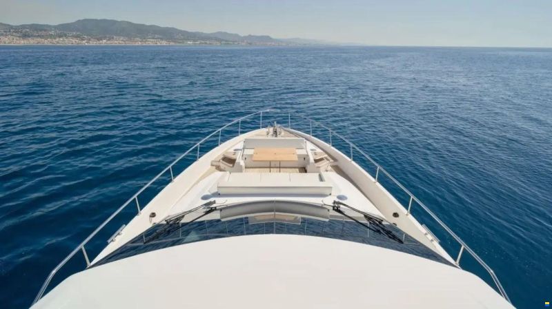 Ferretti 720