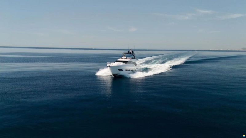 Ferretti 720