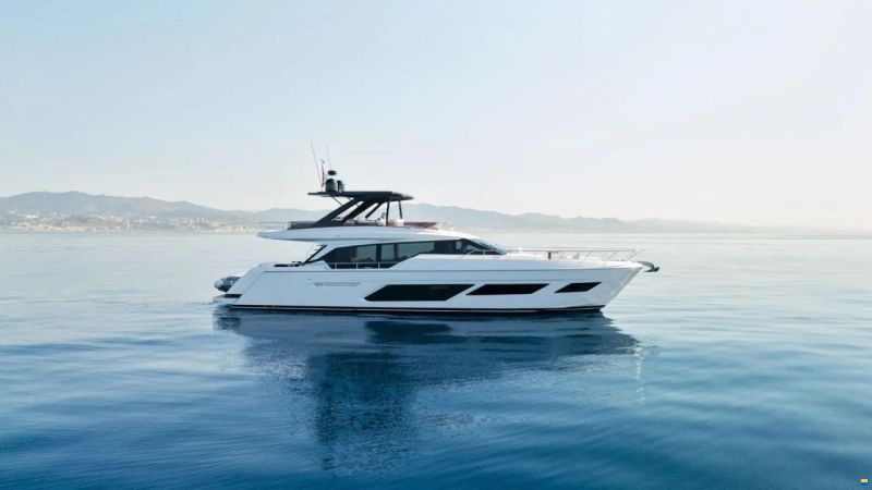Ferretti 720